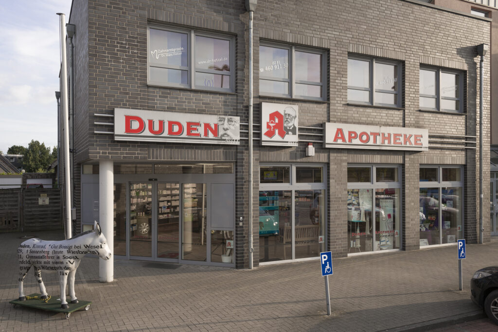 Filiale der Duden-Apotheke von Außen